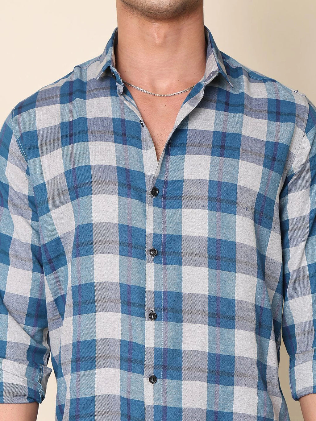 Royal Blue Men Regular Fit Solid Spread Collar Casual Shirt