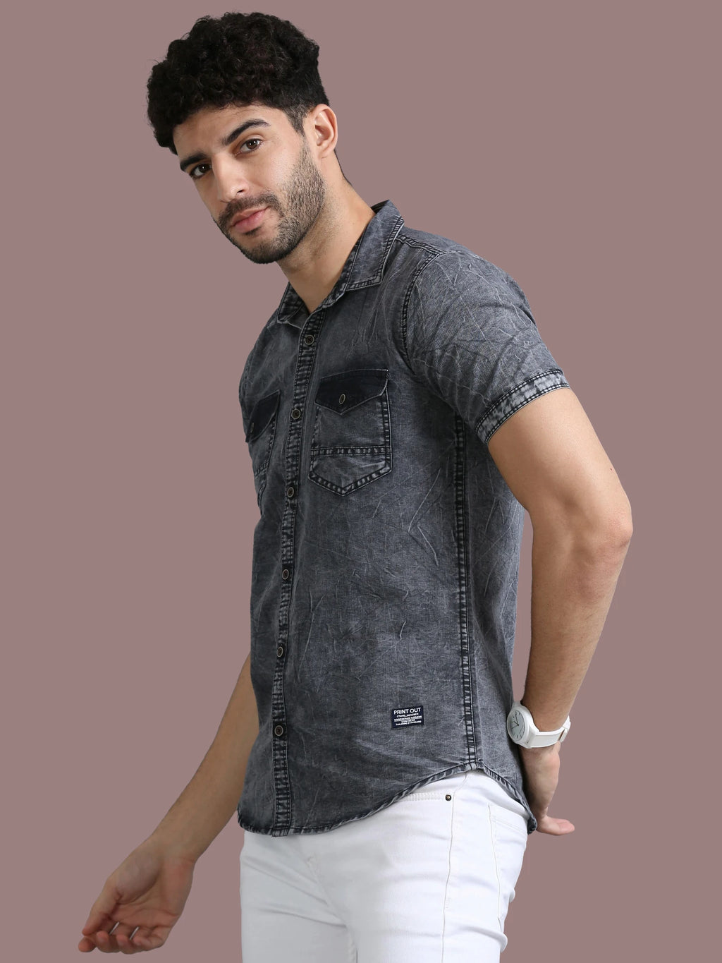 Men Regular Fit Solid Cut Away Collar Casual Shirt