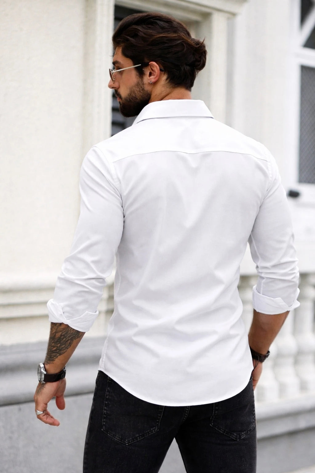 White Men Regular Fit Solid Spread Collar Casual Shirt