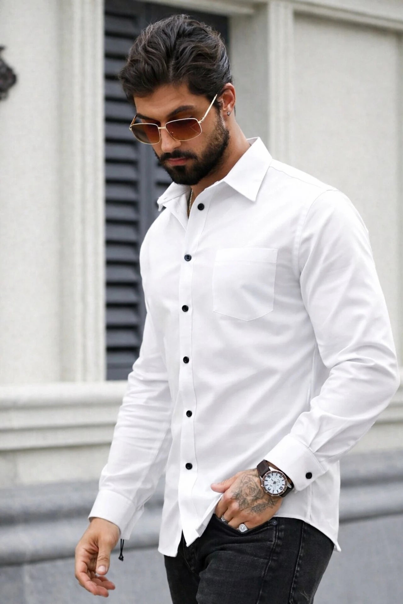 White Men Regular Fit Solid Spread Collar Casual Shirt