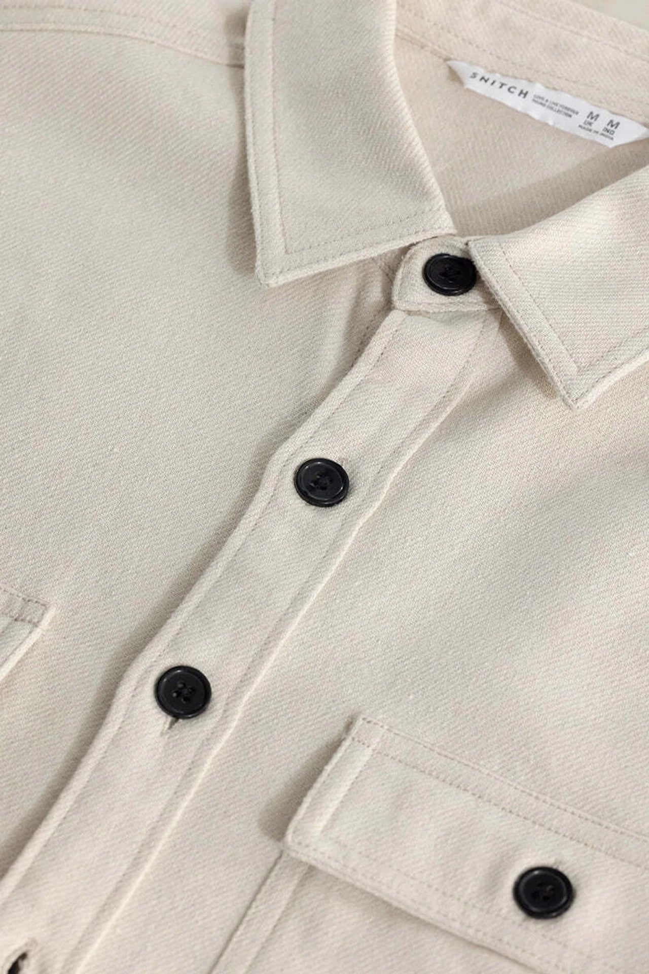 Men Relaxed Fit Fit Solid Spread Collar Casual Shirt