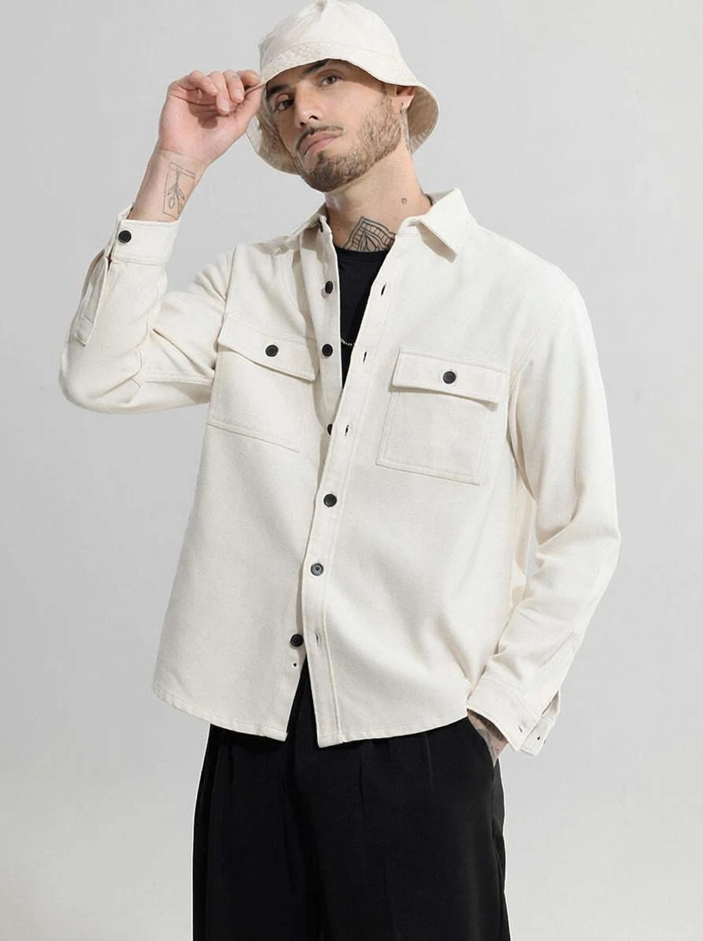 Men Relaxed Fit Fit Solid Spread Collar Casual Shirt