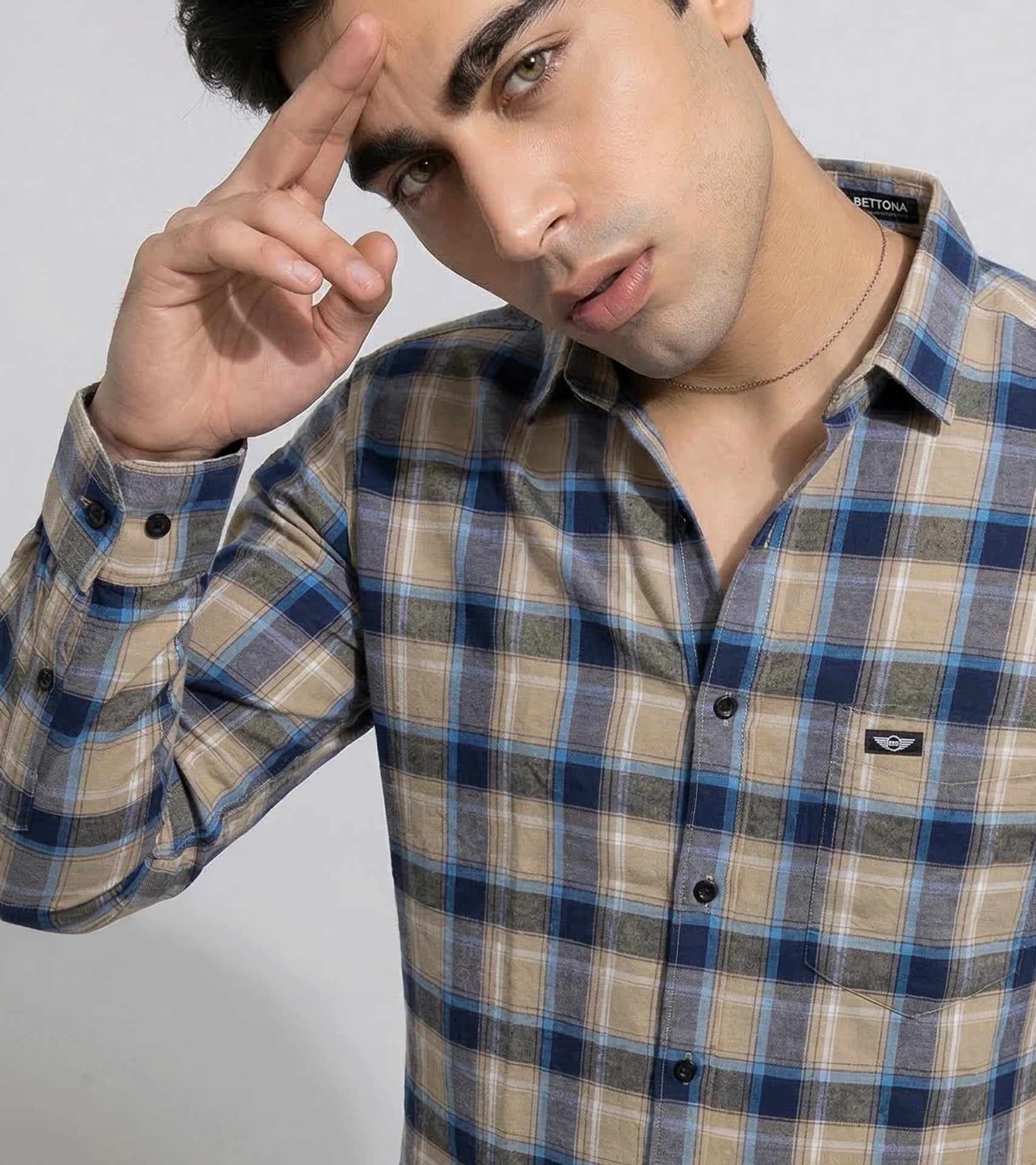 Beige Men Regular Fit Checkered Spread Collar Casual Shirt
